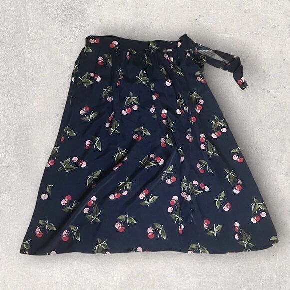 Joie | EUC Almudena Cherry Print Silk Wrap Skirt In Dark Navy Size Small - Picture 4 of 10